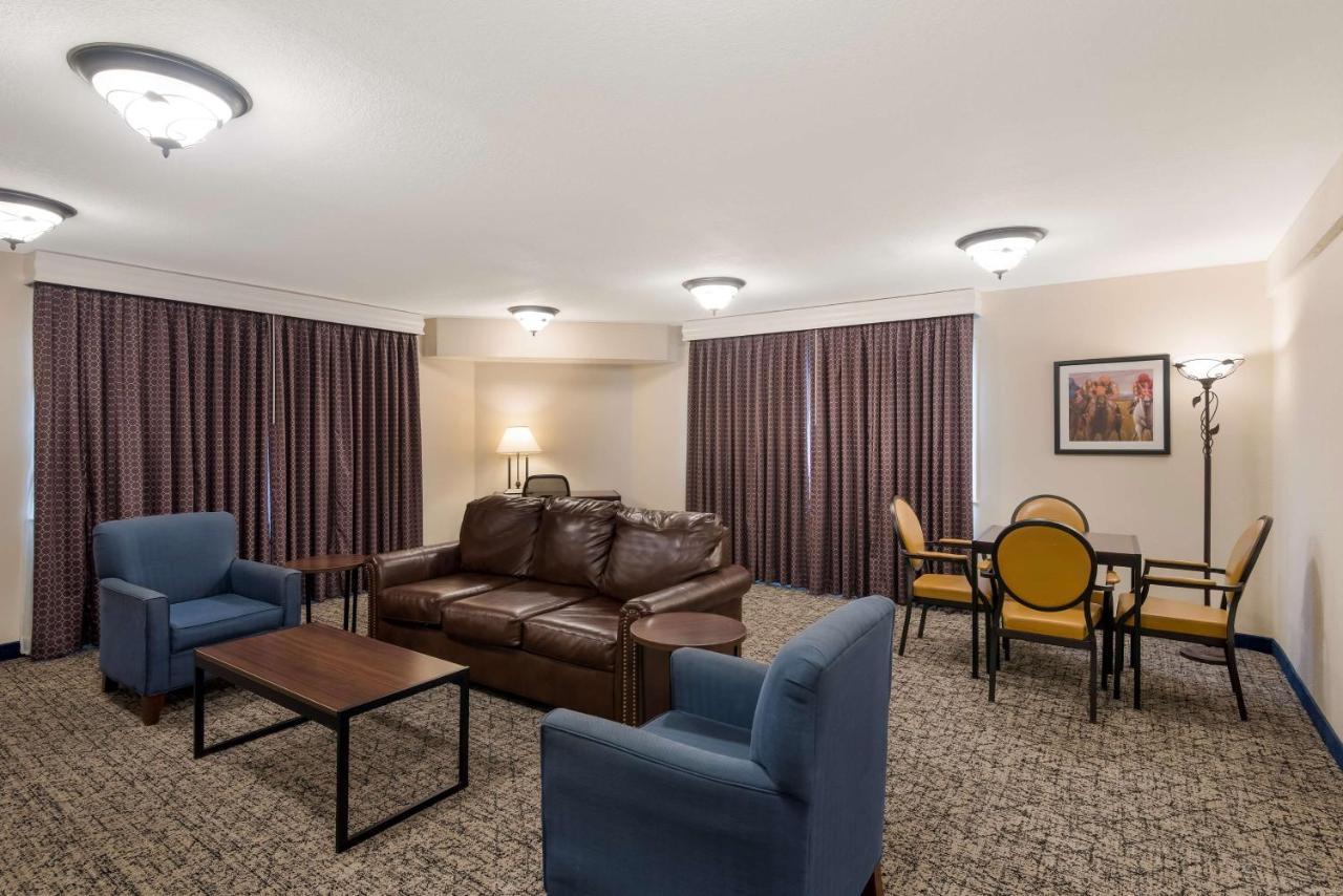 Best Western Winners Circle Hot Springs Exterior foto