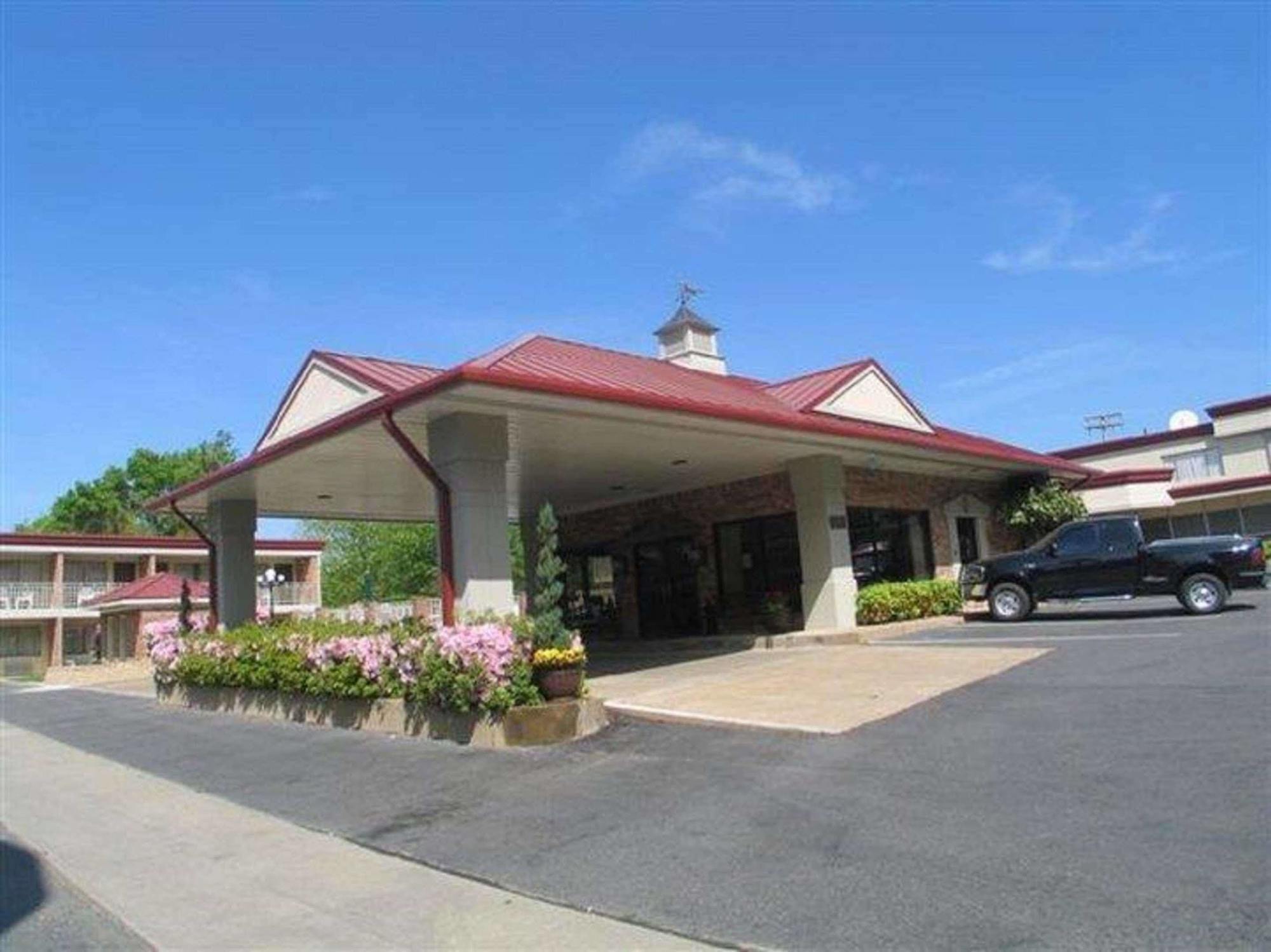 Best Western Winners Circle Hot Springs Exterior foto